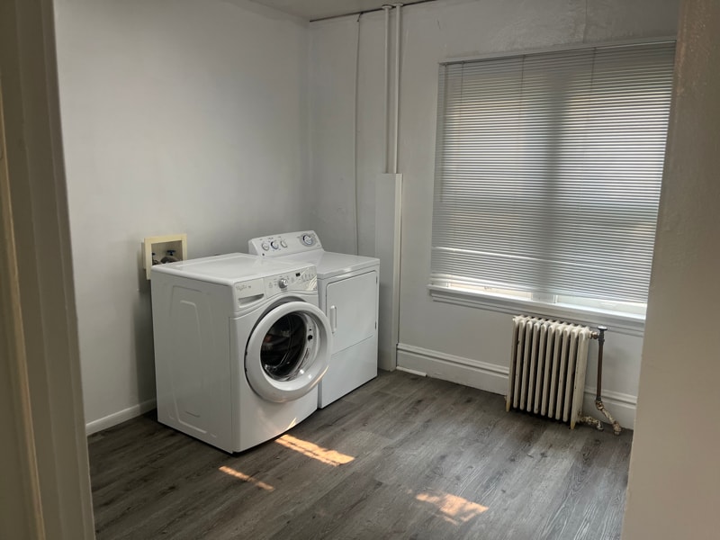 Building Photo - 322 W Minnesota St