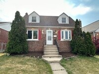 Building Photo - 18108 Oakwood Ave
