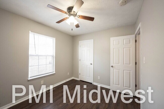 Building Photo - 1365 Mulberry St.