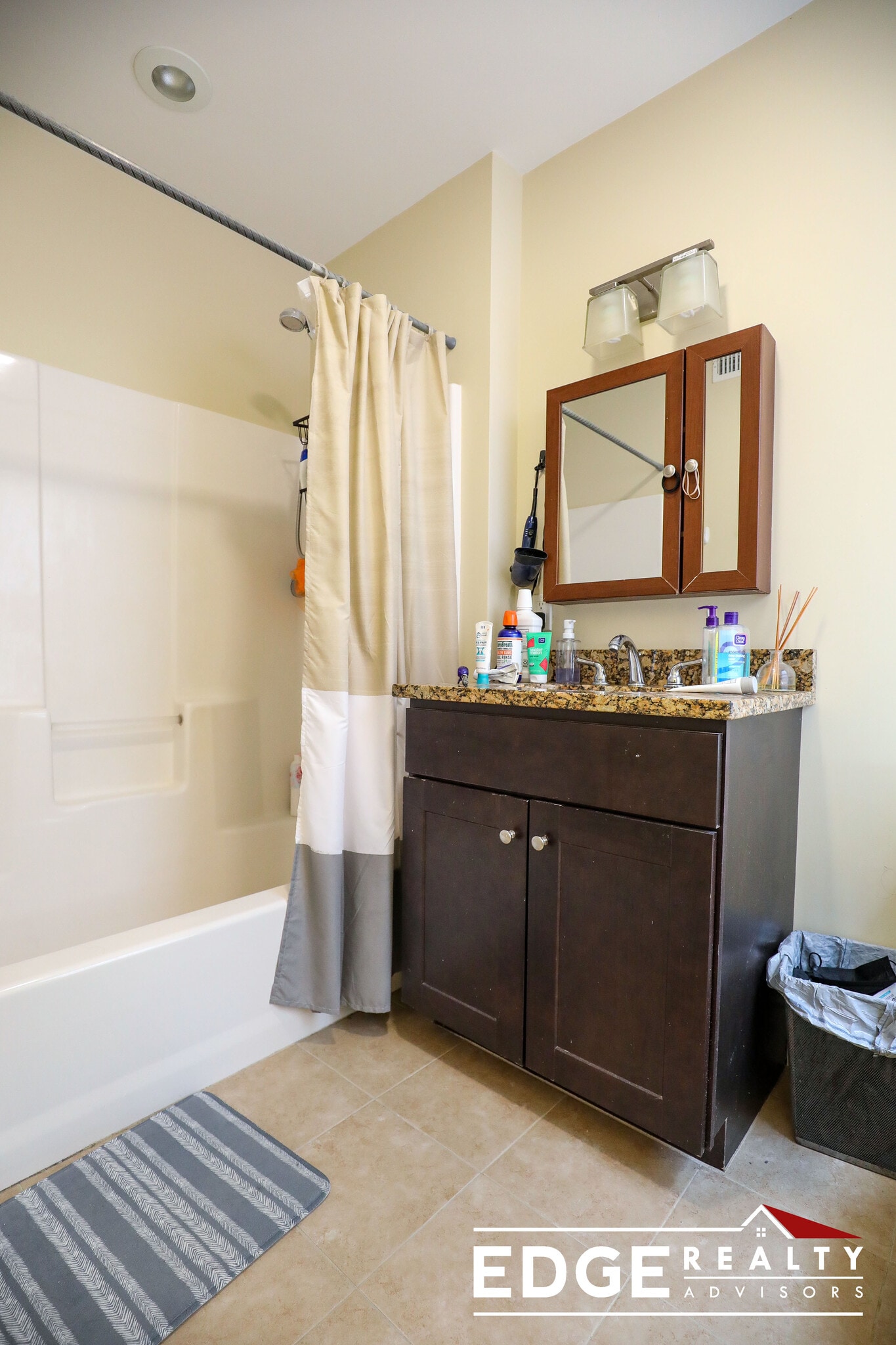 Building Photo - 46 Atkins St