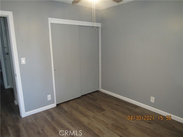 Building Photo - 150 E Lakeshore Dr