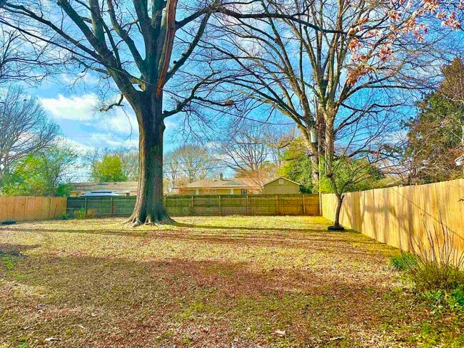 Building Photo - 141 N White Station Rd