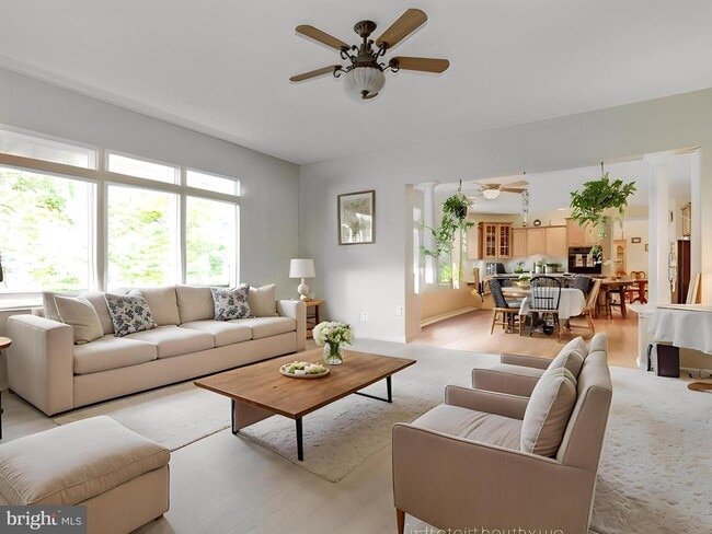 Building Photo - 146 Meadowview Ln