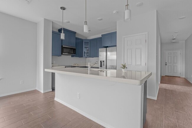 Building Photo - 1616 Tesis Drive