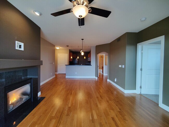 Building Photo - 9019 E Panorama Cir