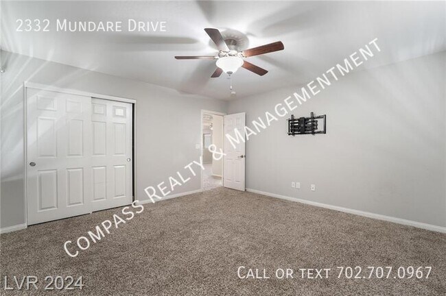 Building Photo - 2332 Mundare Dr
