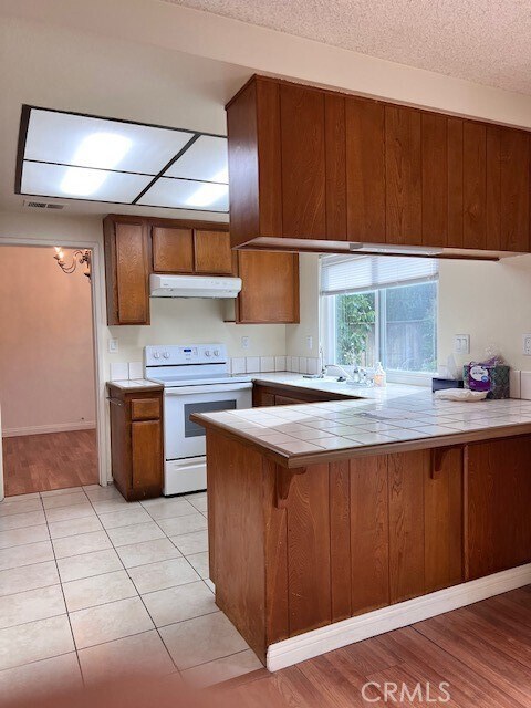 Building Photo - 147 Strawberry Ln