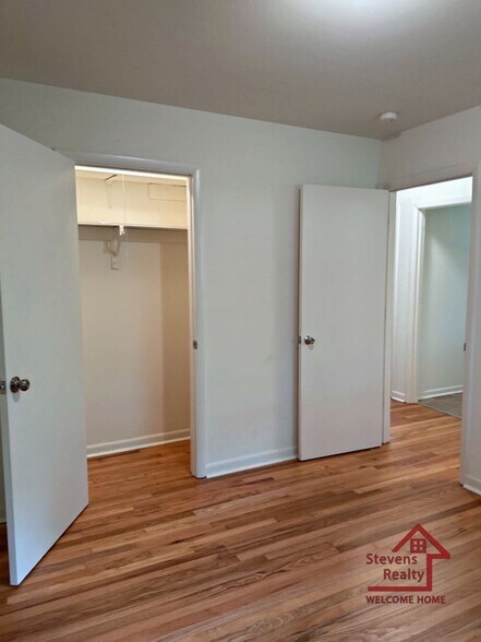 Building Photo - 1231 Helena Dr