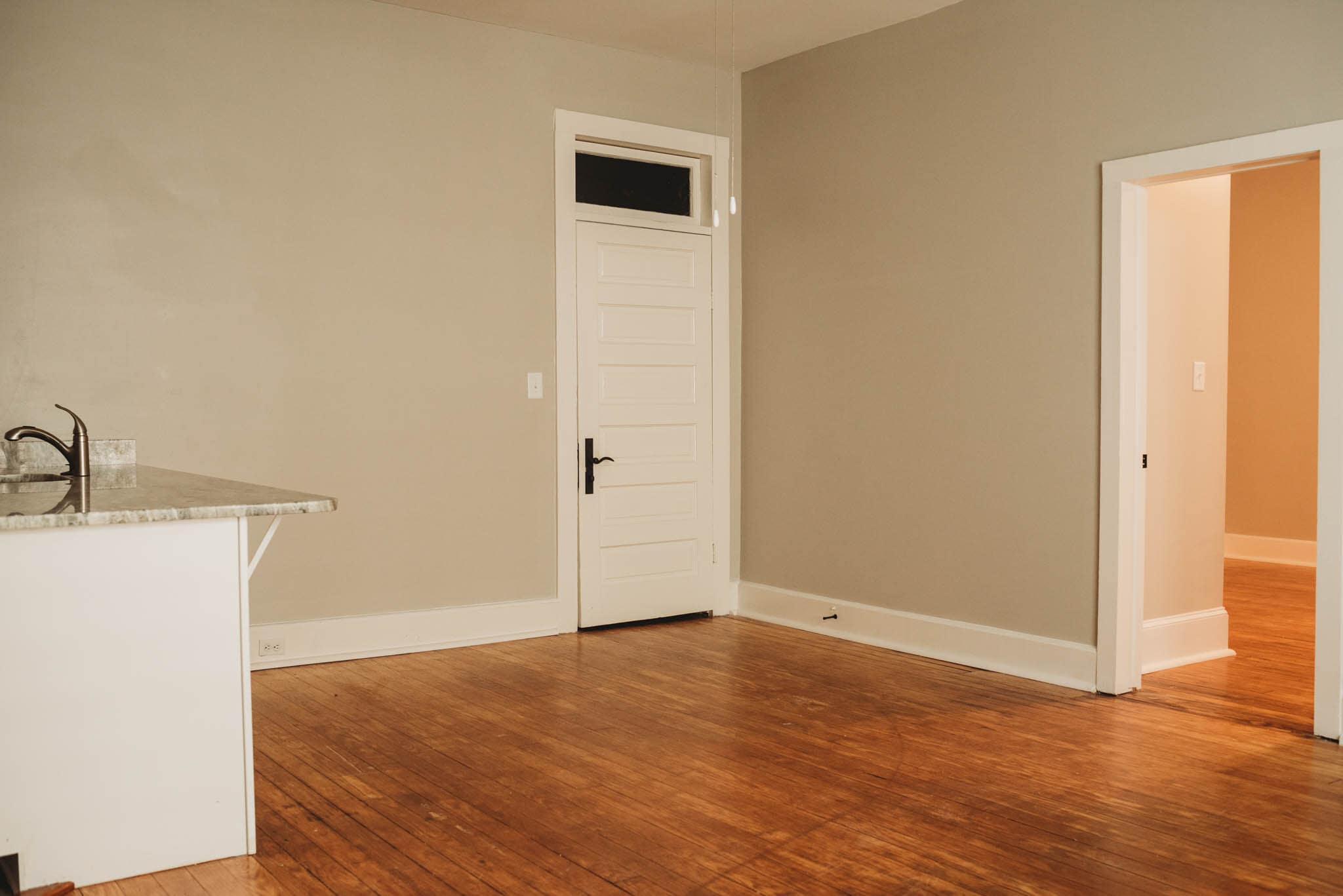 Entrance - 529 E Washington St