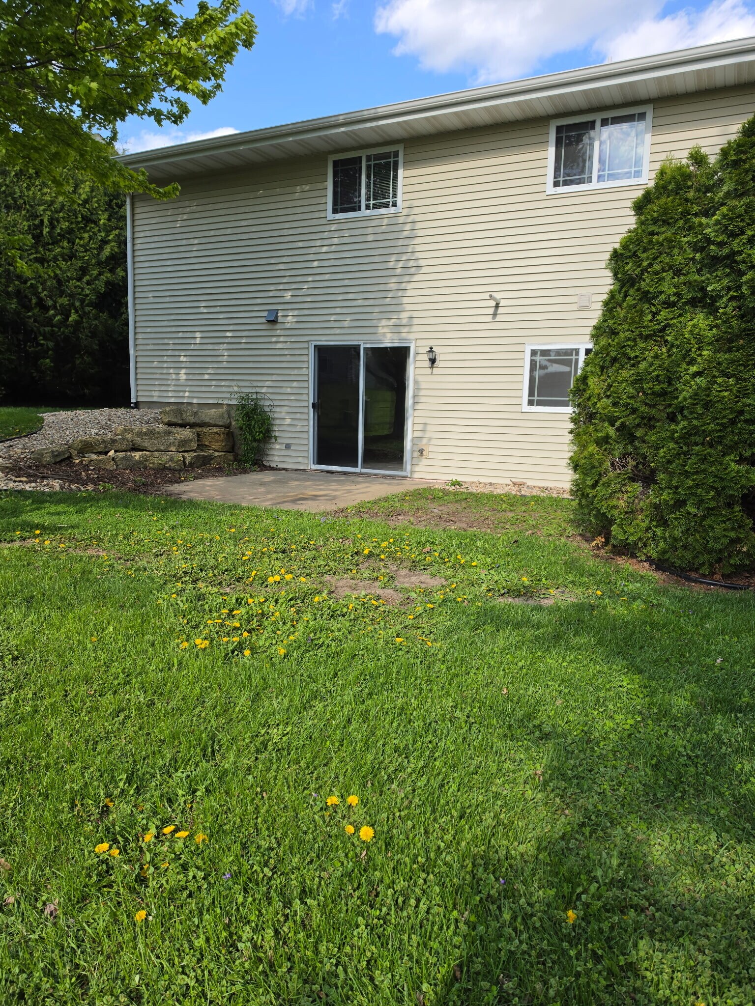 Building Photo - 1008 Georgene St