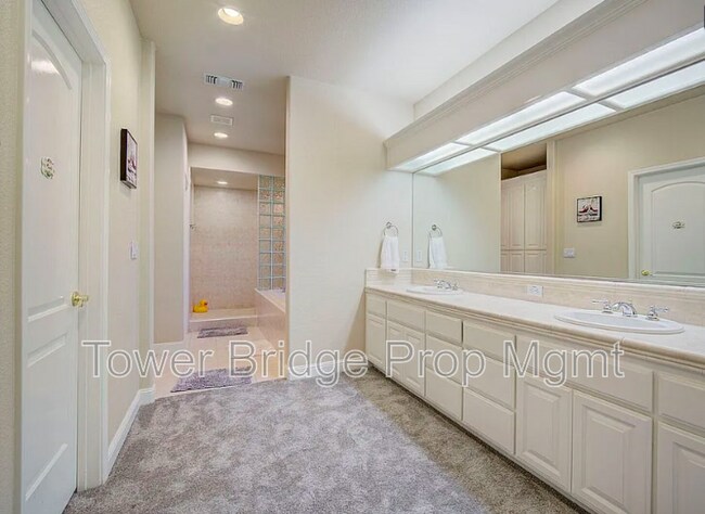 Building Photo - 1518 Southridge Ct