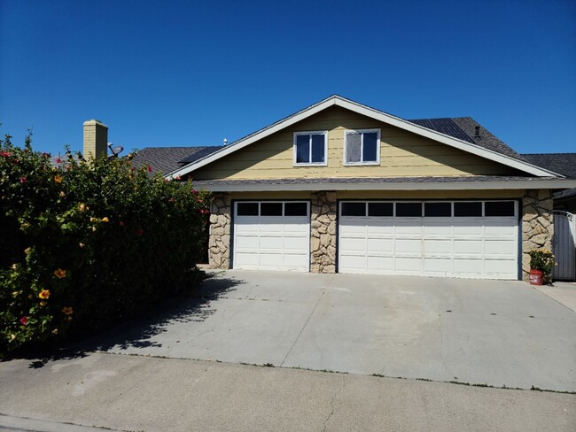 Primary Photo - 9441 Coronet Ave
