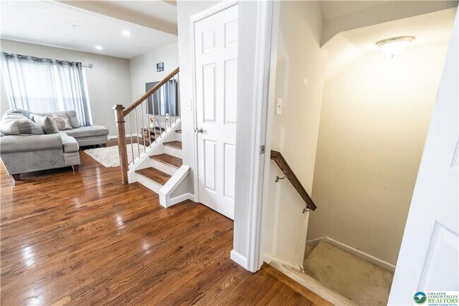 Building Photo - 5136 Dogwood Trail