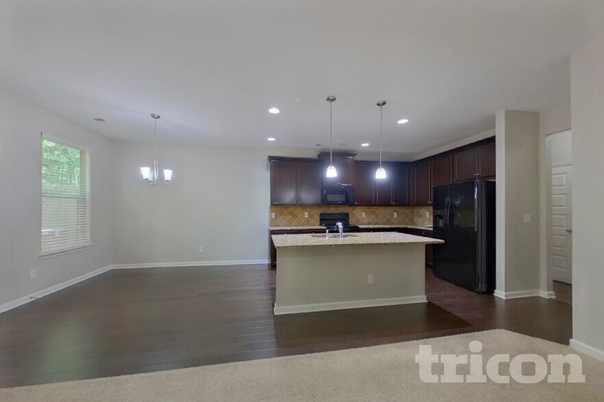 Building Photo - 377 Lossie Ln