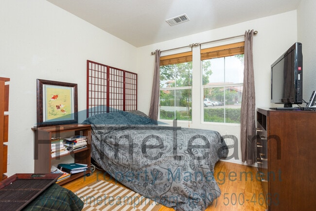 Building Photo - 1549 Barberry Pl