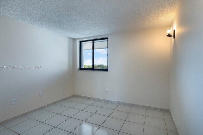 Building Photo - 10290 NW 9th St Cir