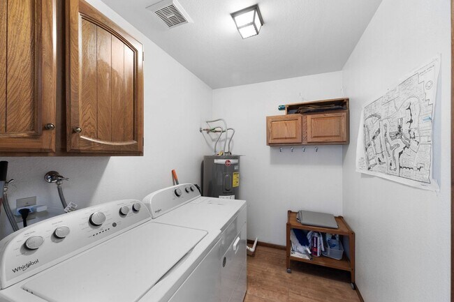 Building Photo - 821 Leisure World