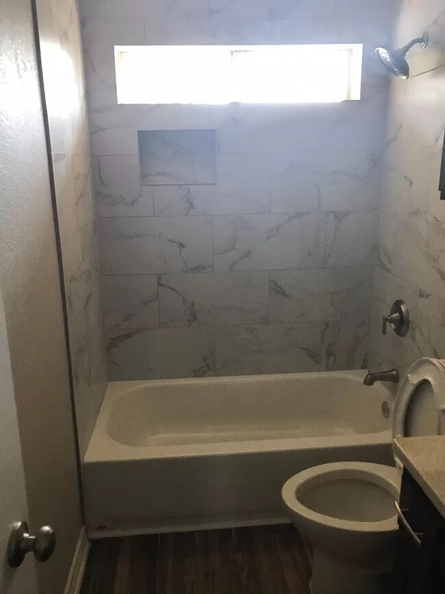 Building Photo - 4620 Booth Dr