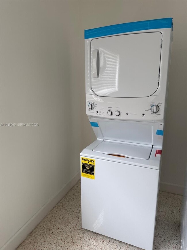 Building Photo - 2429 SW 9th St