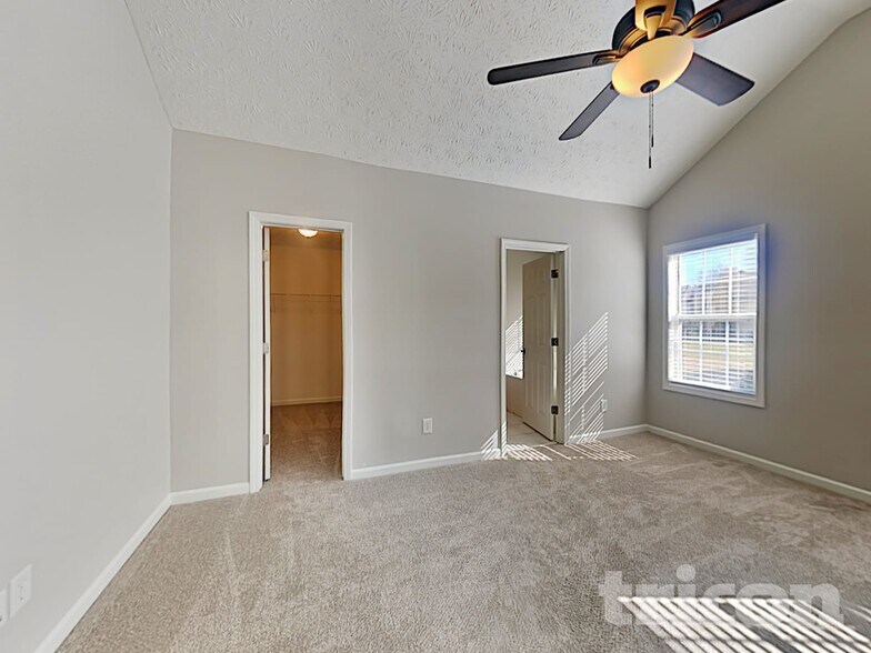 Building Photo - 416 Camella Cir