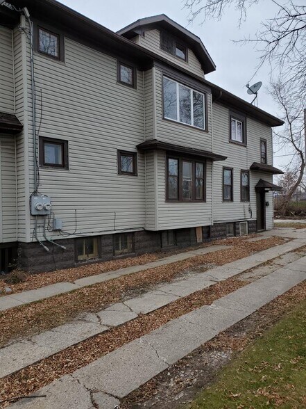 Side of Duplex - 1310 W Clarke St