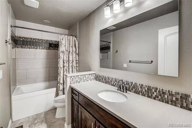 Building Photo - 953 Shadow Mountain Dr