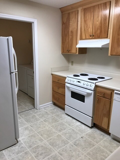 Building Photo - 1816 Iola Dr