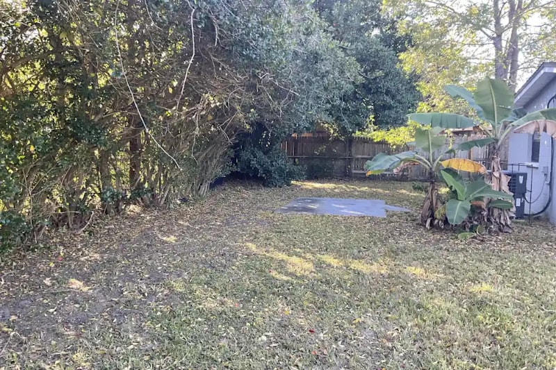 Building Photo - 6969 Delisle Dr