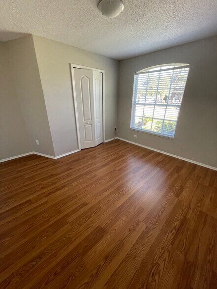 Building Photo - 554 Lake Cypress Cir