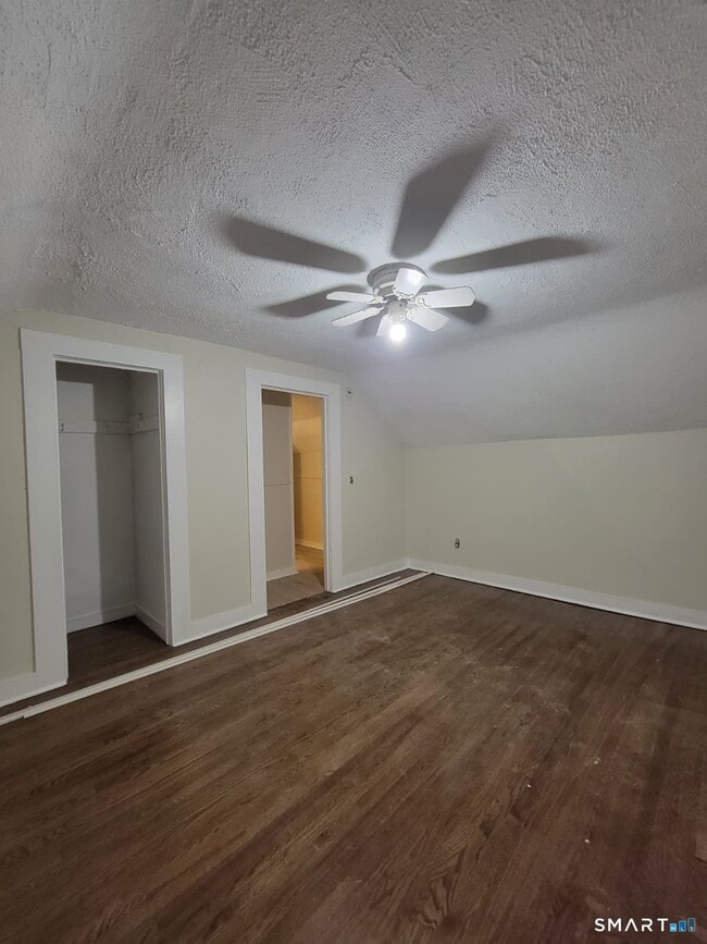 Building Photo - 260 Summit St