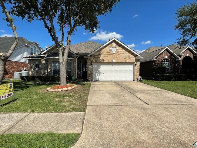 Building Photo - 5934 Heathmoor Ln