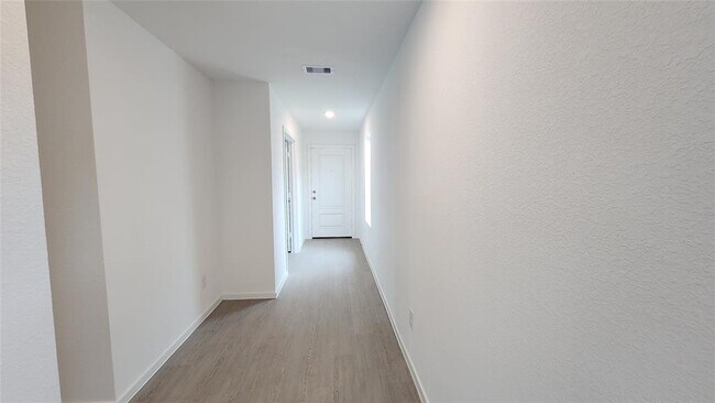 Building Photo - 29015 Rustic Windmill Wy
