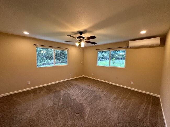 Building Photo - 16-1370 Pohaku Circle Kurtistown, HI 96760