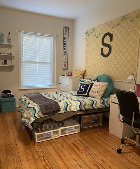 Building Photo - 15 Aberdeen St