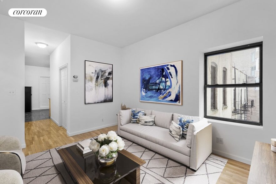 Primary Photo - 100 W 67th St