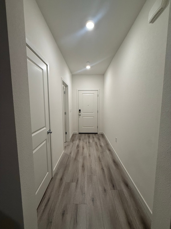 Building Photo - 874 Pico Pl