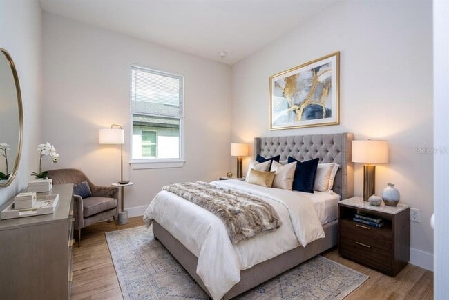 Building Photo - 435 E 13th St