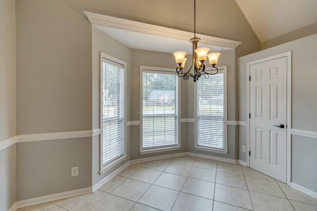 Building Photo - 397 Greenwich Dr