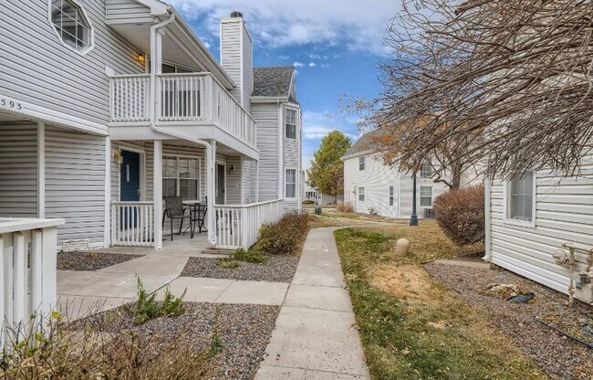 Building Photo - Spacious 2 Bed, 2 Bath Condo with Garage i...