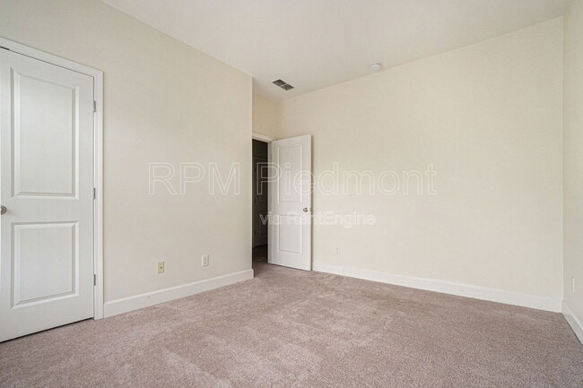 Building Photo - 2786 Birch Grove Ln SE