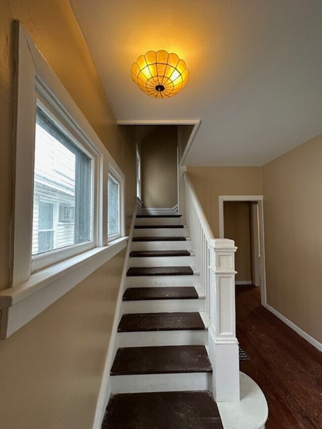 Building Photo - House for Rent in West Peoria 3 BR/ 2 BA 61604