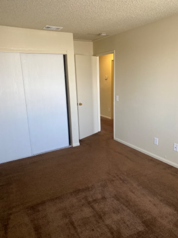 Building Photo - 404 Sierra Vista St