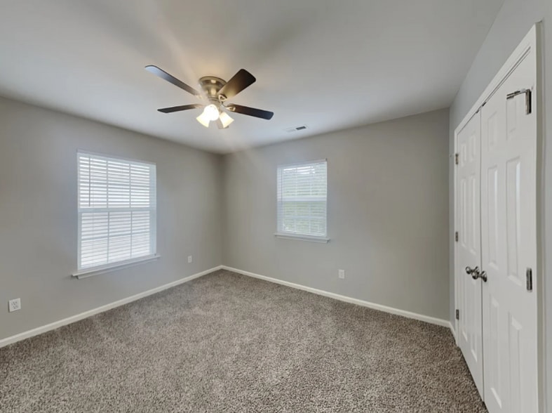 Building Photo - 1304 Crandon Dr
