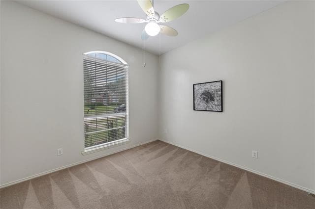 Building Photo - 10616 Red Cedar Dr