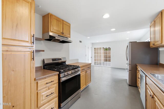 Building Photo - 6453 Tanager St