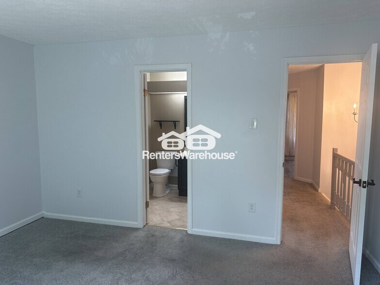 Building Photo - 6 Hobb Ct
