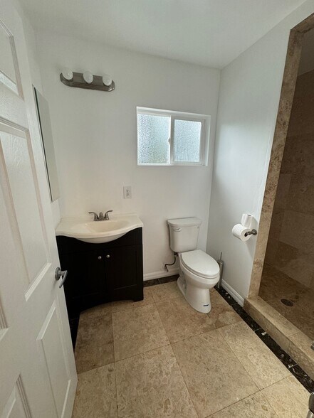 Building Photo - 18043 Martha St