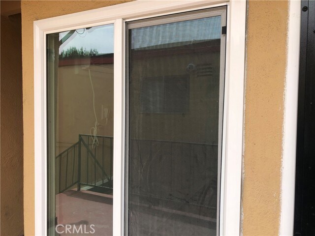 Building Photo - 1108 W 110th St