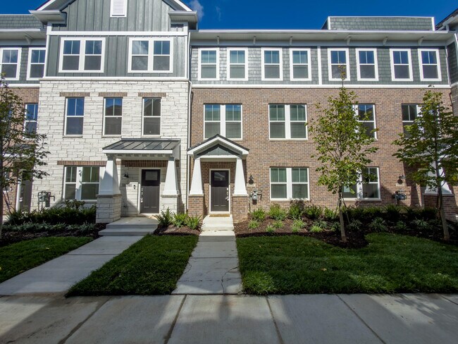 Building Photo - 25552 Tolstoy Trl