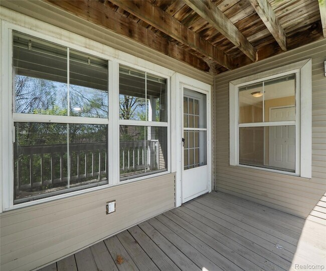 Building Photo - 101 Fieldcrest St